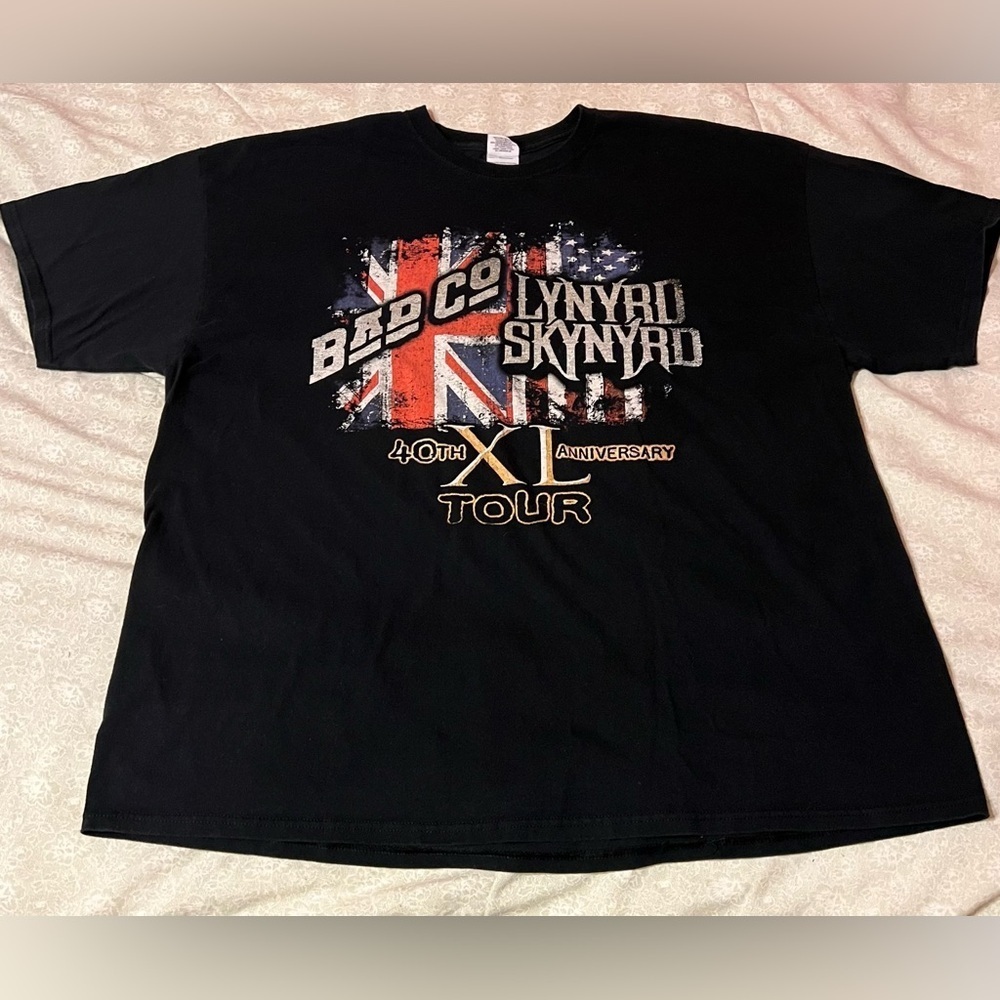 NWOT Bad Co/Lynard Skynard 40th Anniversary Concert Gildan Tshirt Men’s 2XL